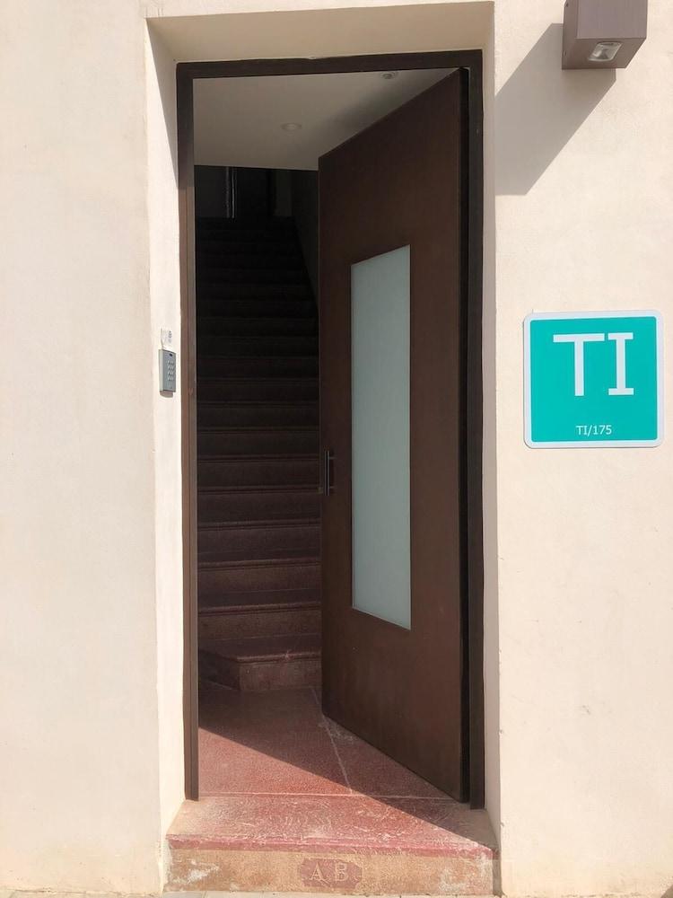 Ti Central Maria María de la Salud Exteriér fotografie